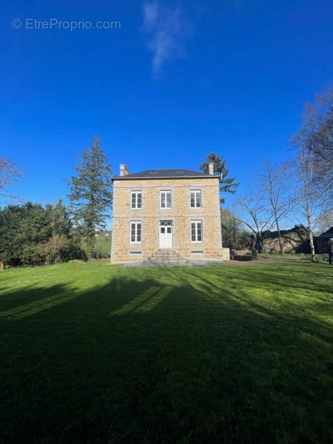 Maison à LE BENY-BOCAGE