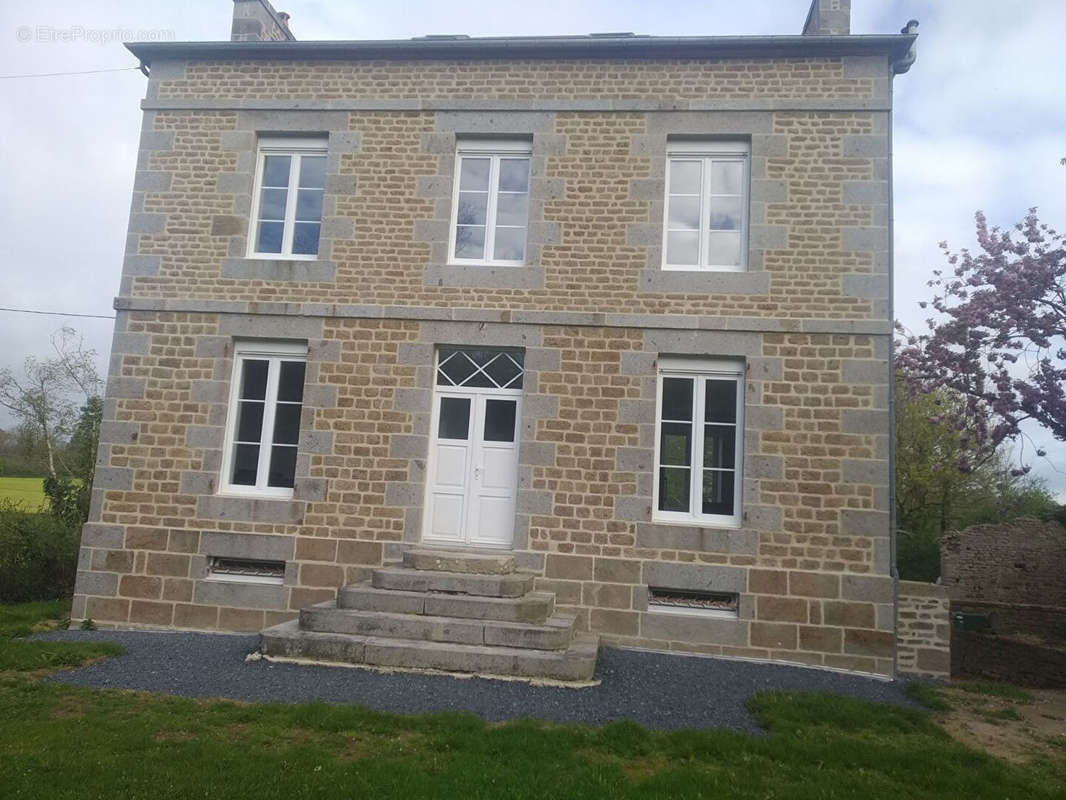 Maison à LE BENY-BOCAGE