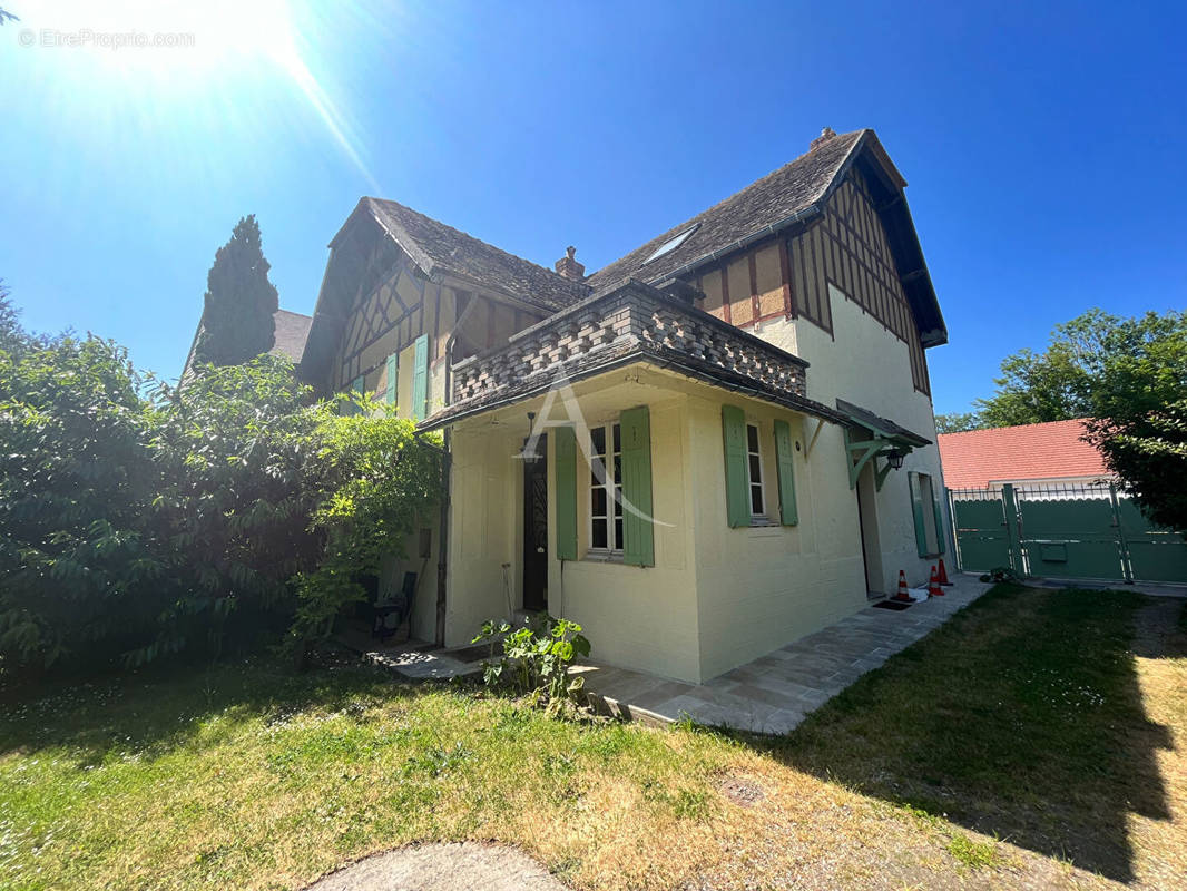 Maison à DOURDAN