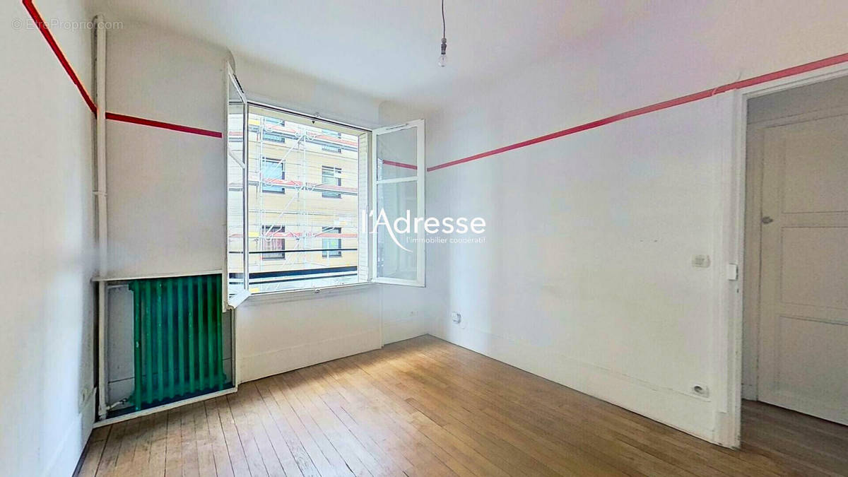 Appartement à PARIS-14E