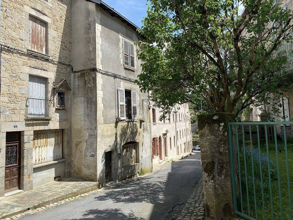 Maison à EYMOUTIERS