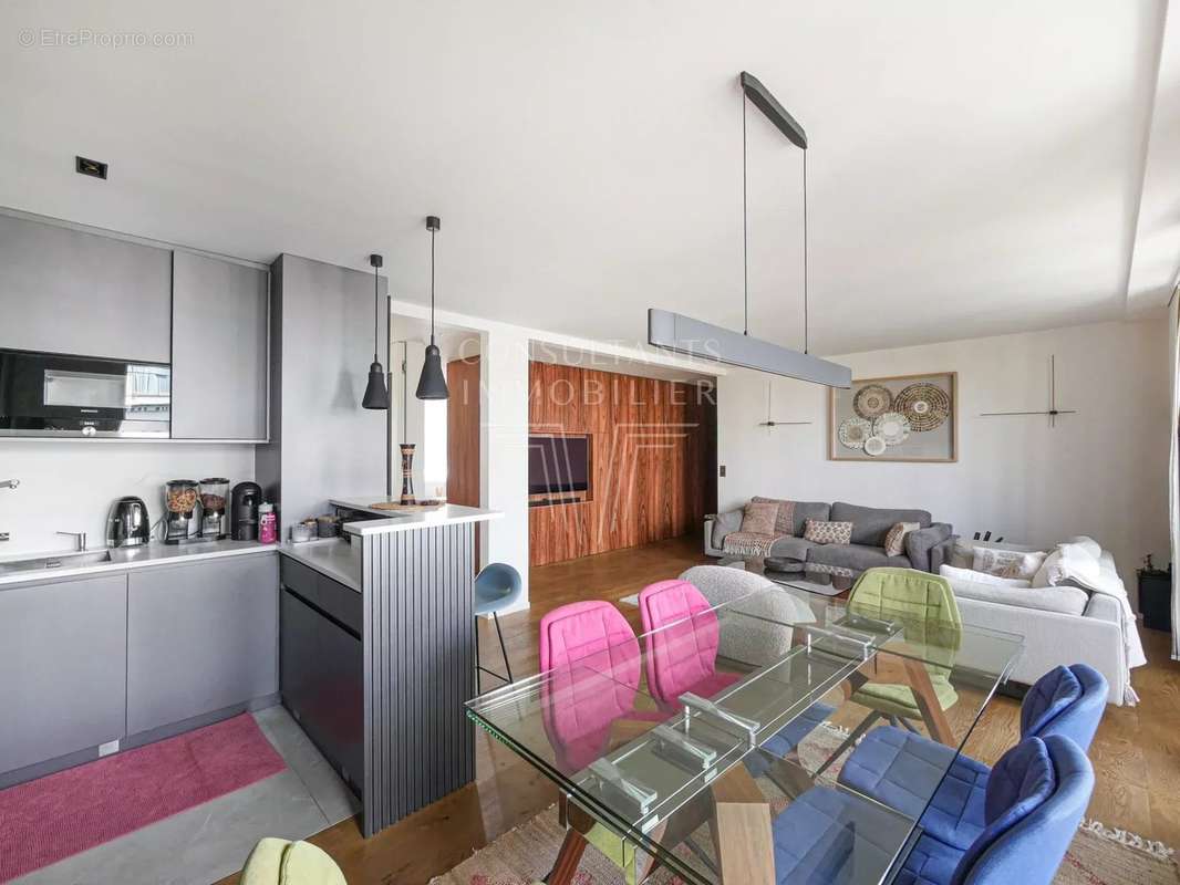 Appartement à NEUILLY-SUR-SEINE