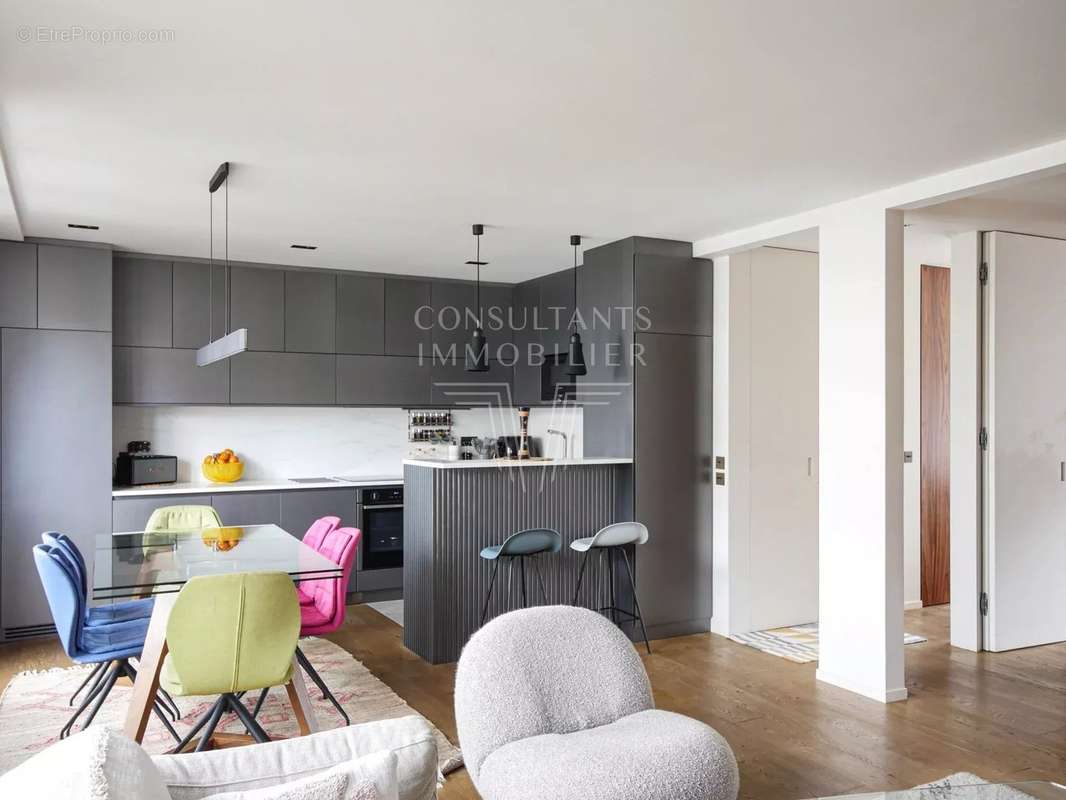 Appartement à NEUILLY-SUR-SEINE