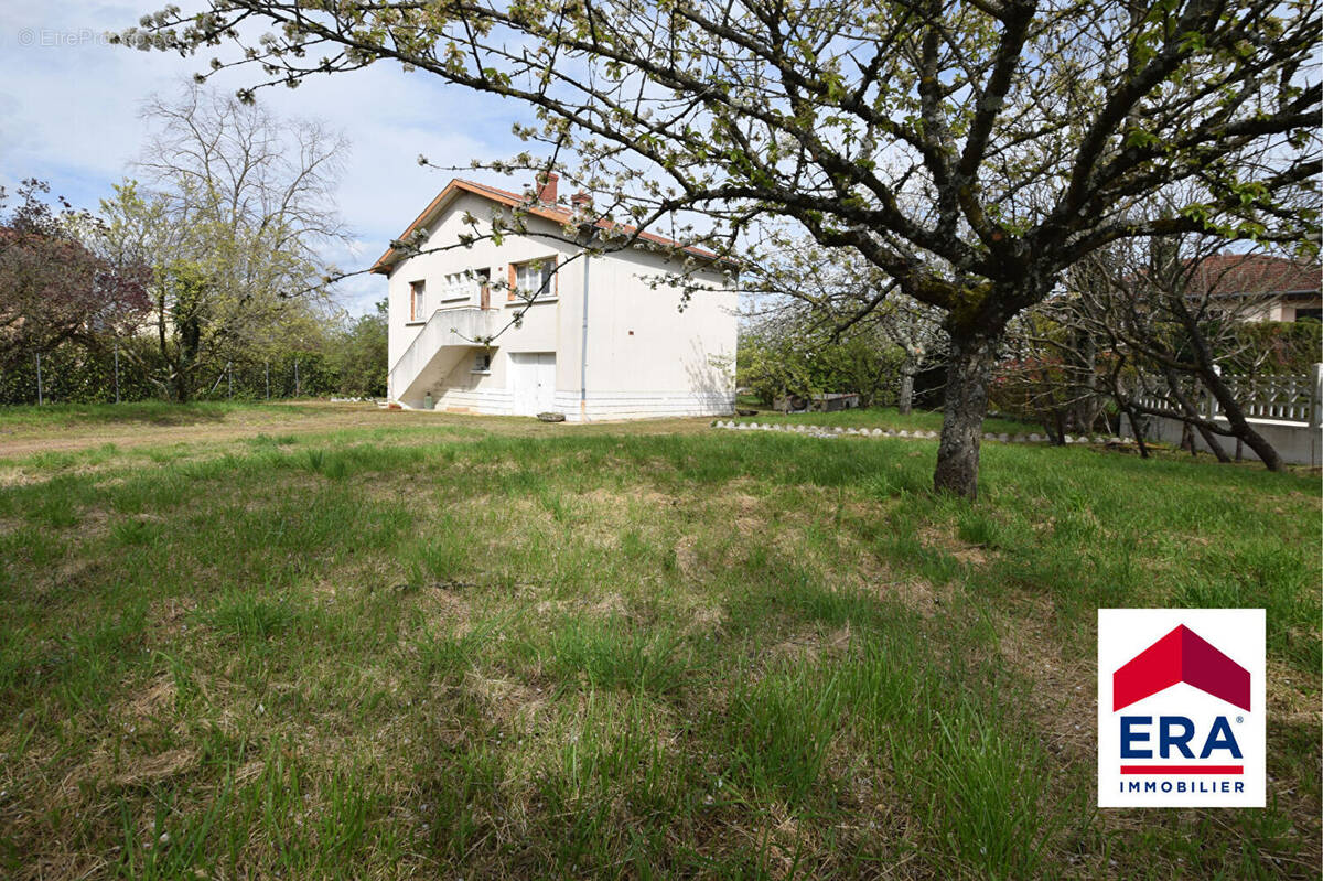 Maison à CHAZAY-D&#039;AZERGUES