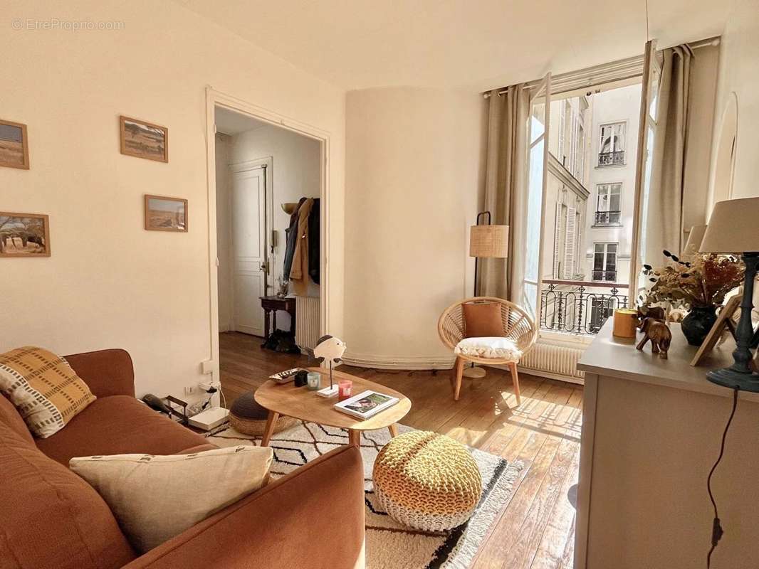 Appartement à PARIS-17E