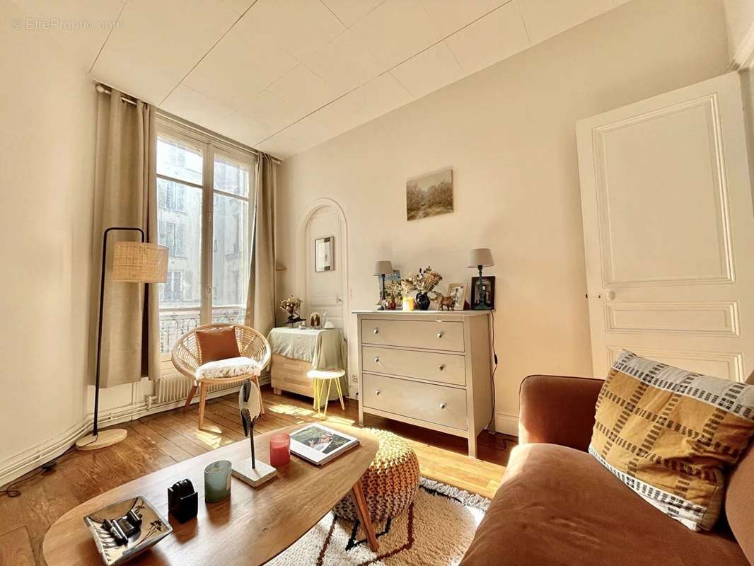 Appartement à PARIS-17E