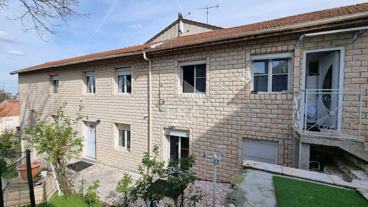 Maison à MONTREUIL