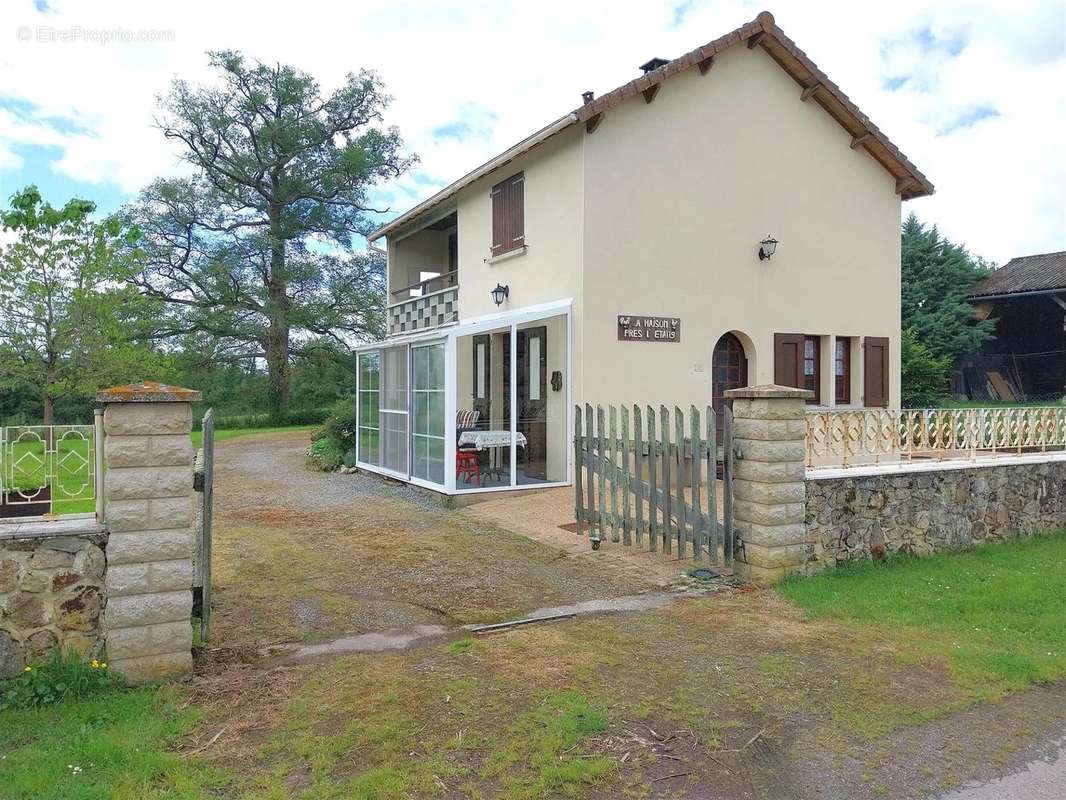 Maison à BRIGUEIL-LE-CHANTRE