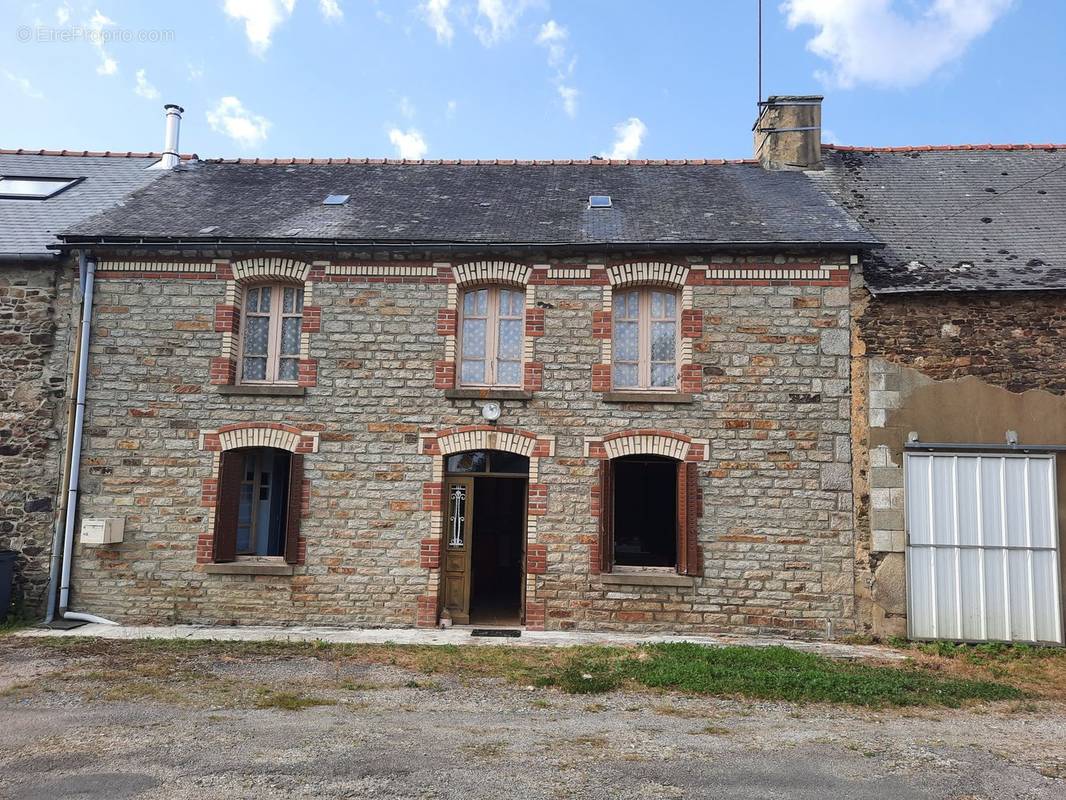 Maison à SAINT-MALO-DES-TROIS-FONTAINES