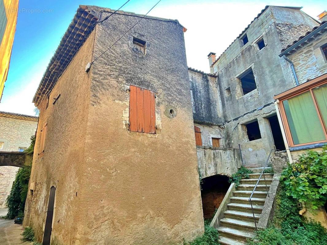 Façade - Maison à SAINT-MARTIN-D&#039;ARDECHE