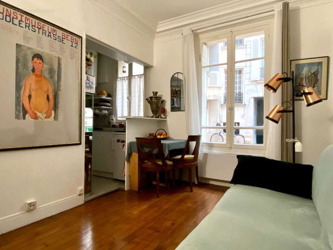 Appartement à PARIS-17E