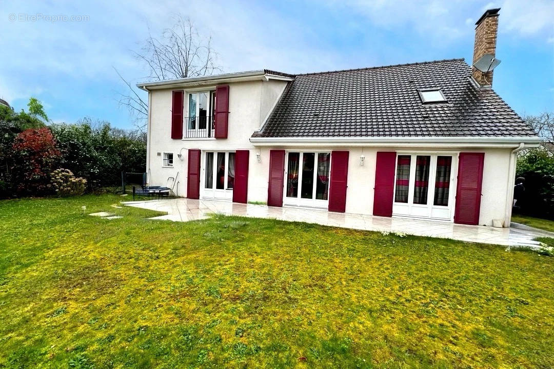 Maison à CHEVREUSE