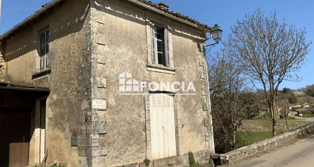 Maison à CURZAY-SUR-VONNE