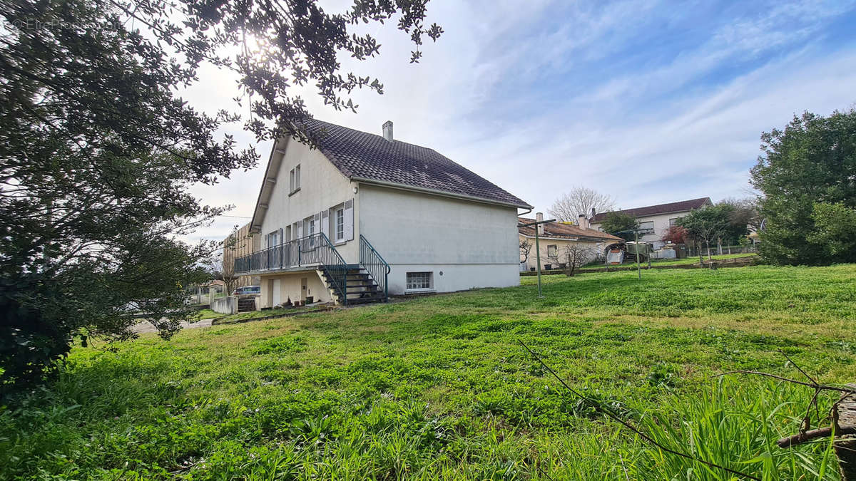 Maison à SAINT-ANDRE-DE-CUBZAC