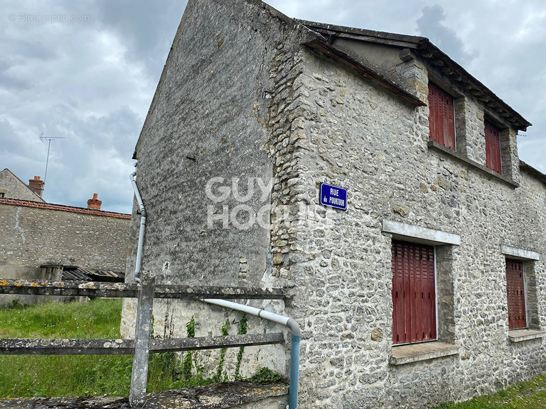 Maison à MALESHERBES