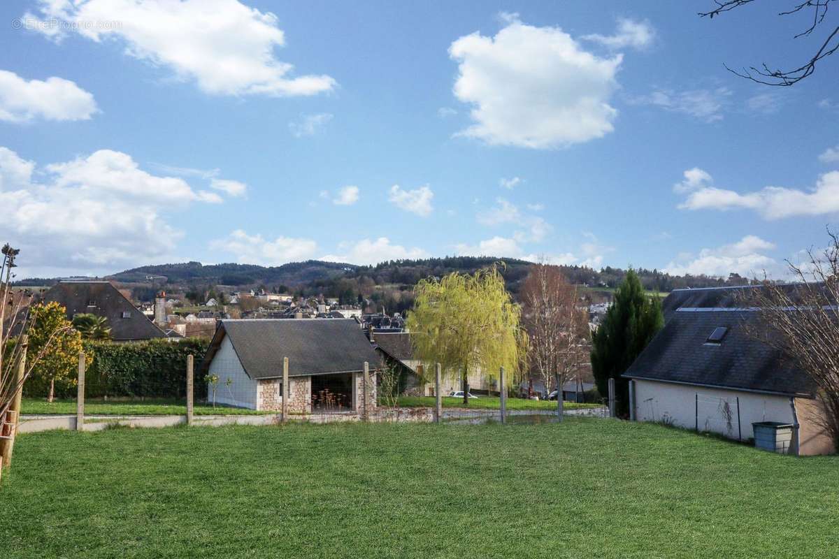 Maison à TREIGNAC