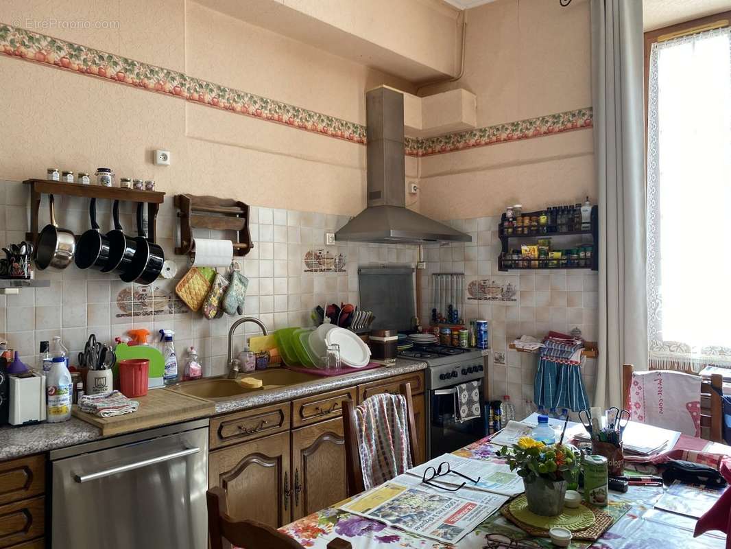 Cuisine appartement  - Appartement à SAINT-GENGOUX-LE-NATIONAL