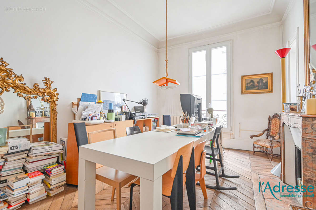 Appartement à PARIS-11E