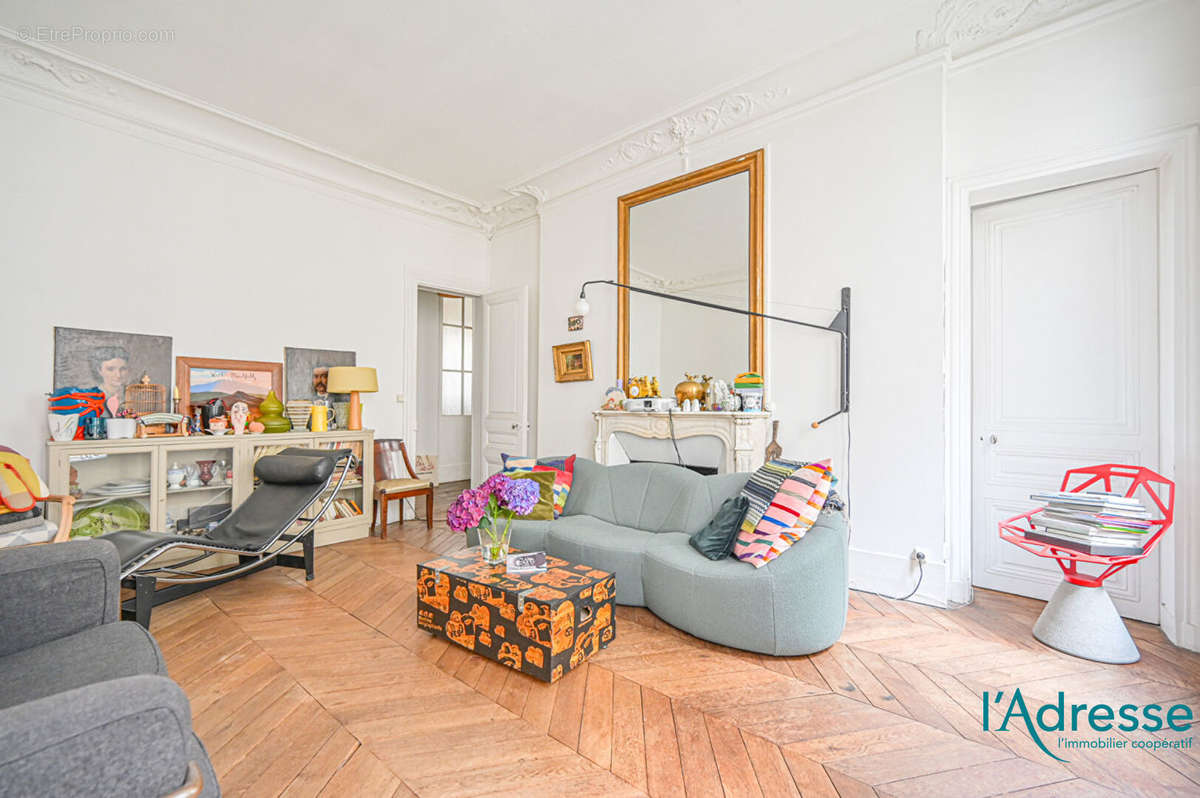 Appartement à PARIS-11E