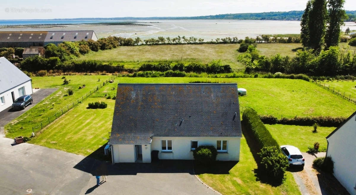 Maison à SAINT-VAAST-LA-HOUGUE