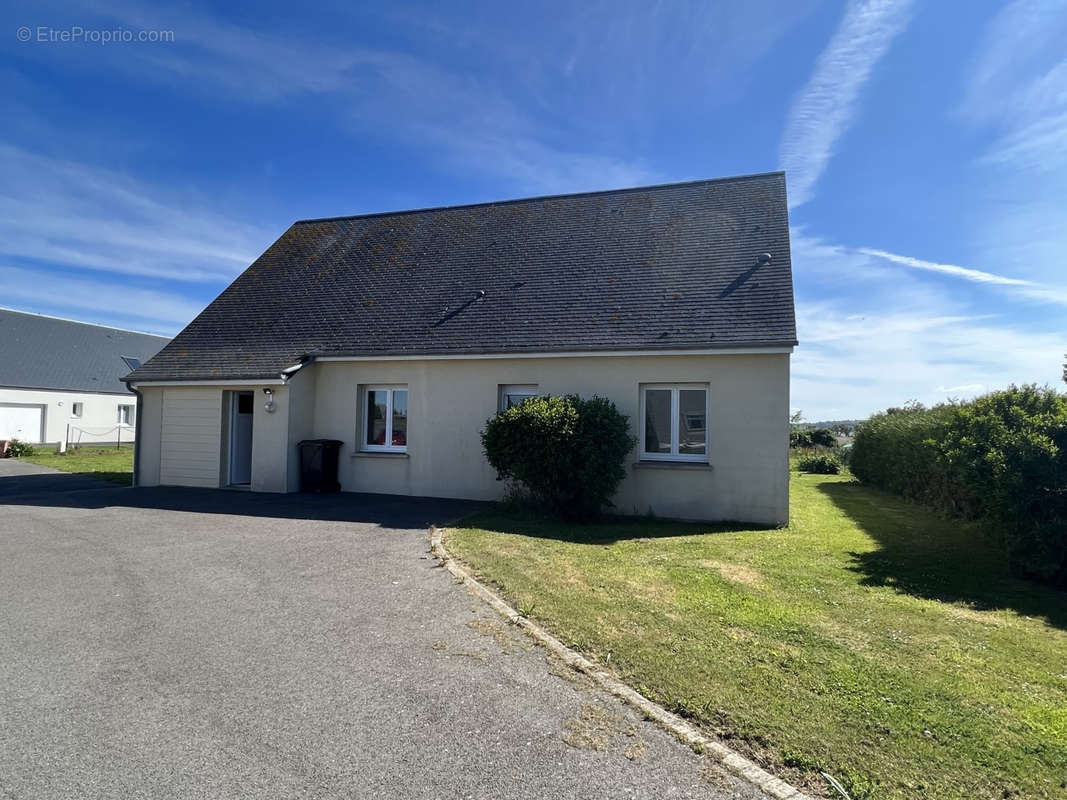 Maison à SAINT-VAAST-LA-HOUGUE