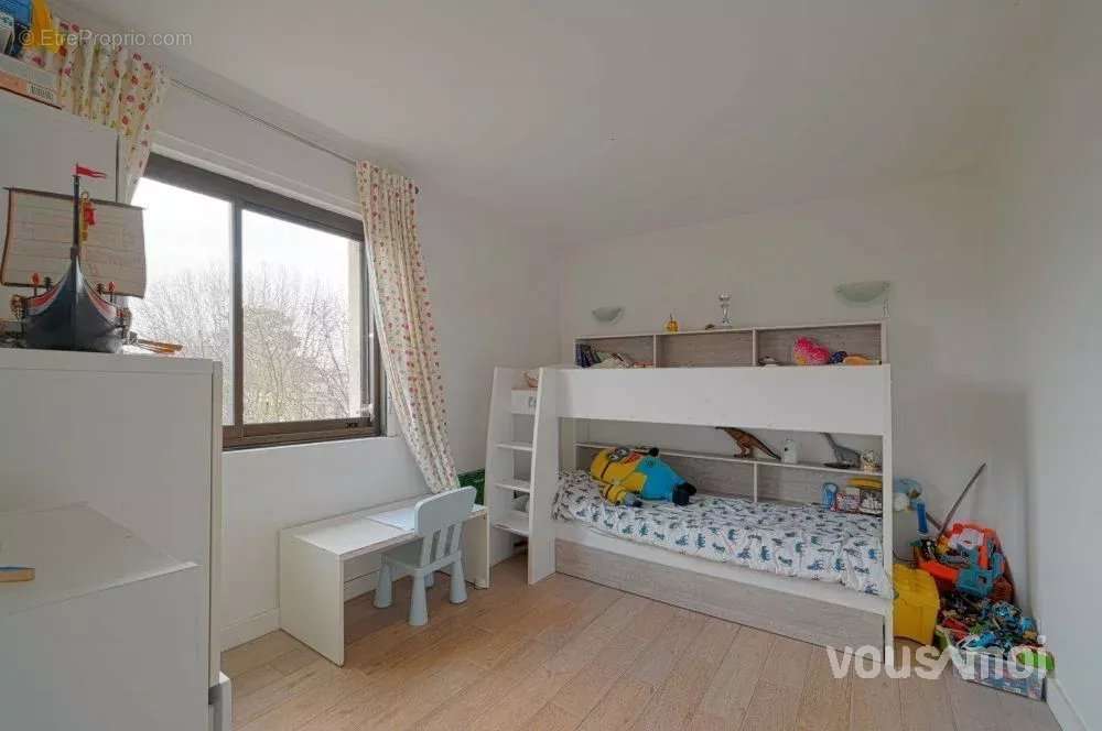 Appartement à NEUILLY-SUR-SEINE