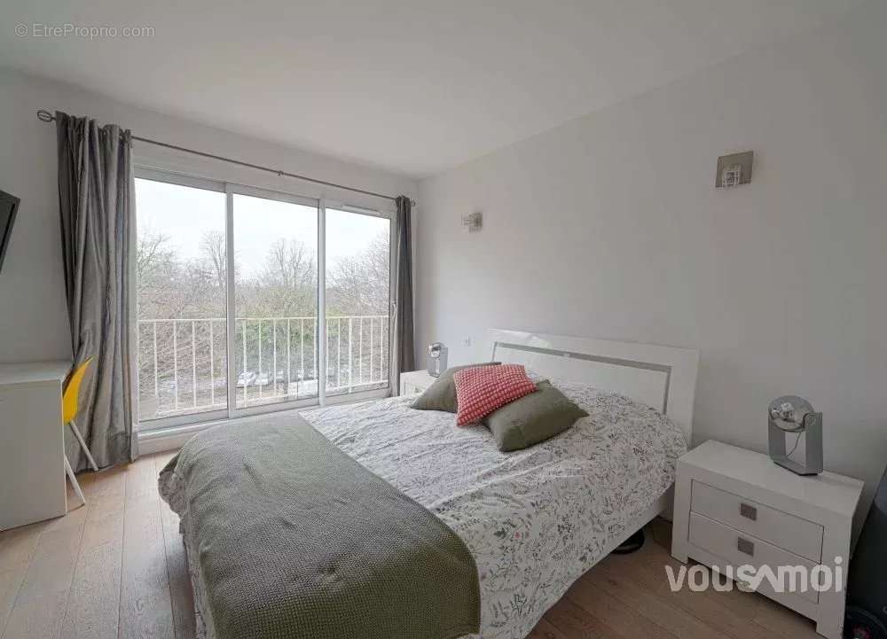 Appartement à NEUILLY-SUR-SEINE