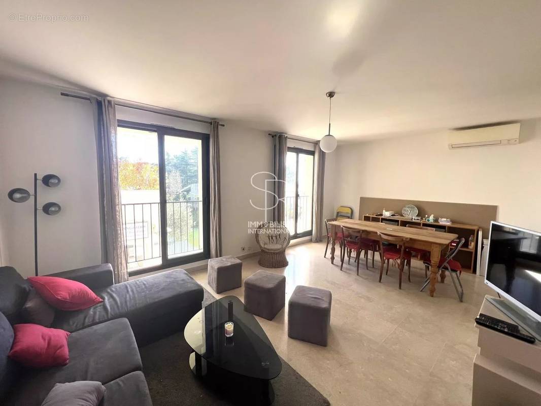 Appartement à VILLENEUVE-LOUBET