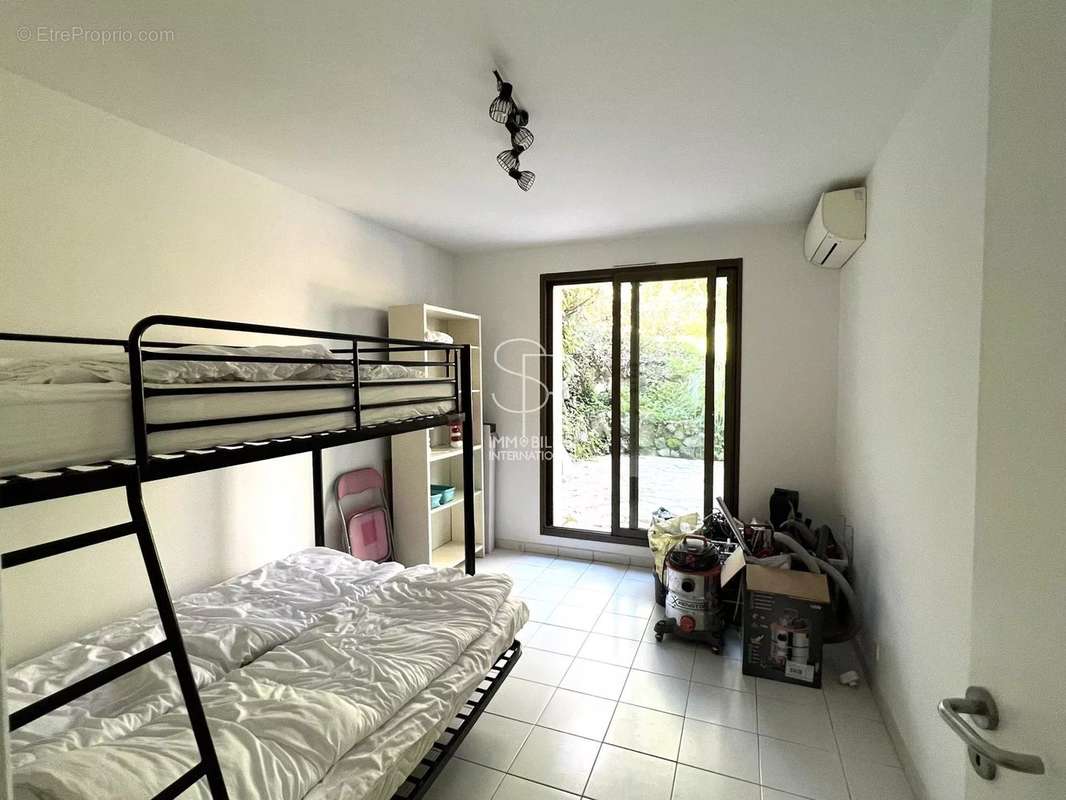 Appartement à VILLENEUVE-LOUBET