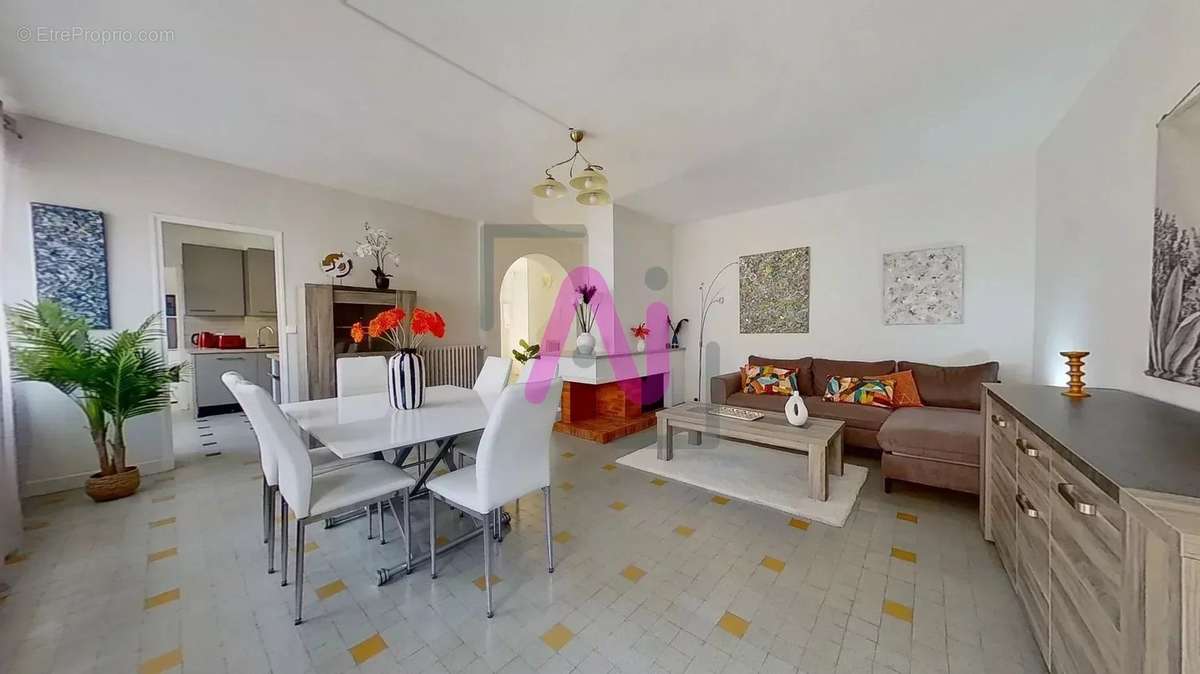 Appartement à HYERES