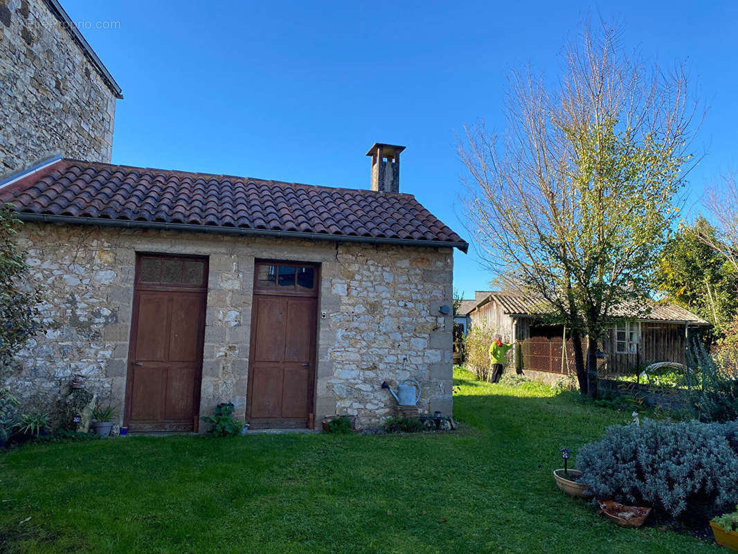 Maison à ROUFFIGNAC-SAINT-CERNIN-DE-REILHAC