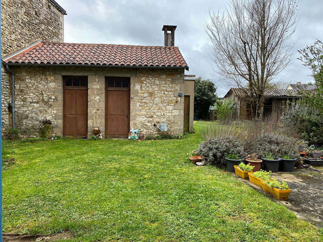 Maison à ROUFFIGNAC-SAINT-CERNIN-DE-REILHAC