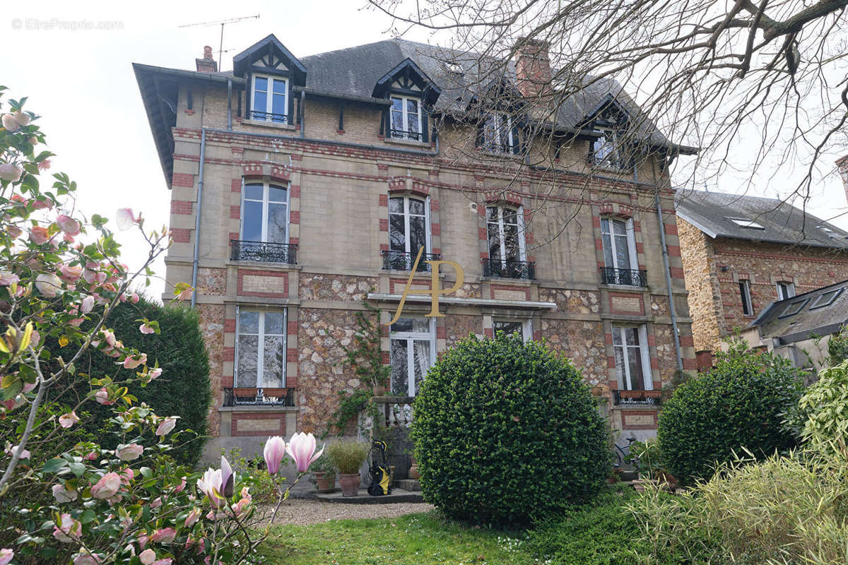 Appartement à SAINT-GERMAIN-EN-LAYE