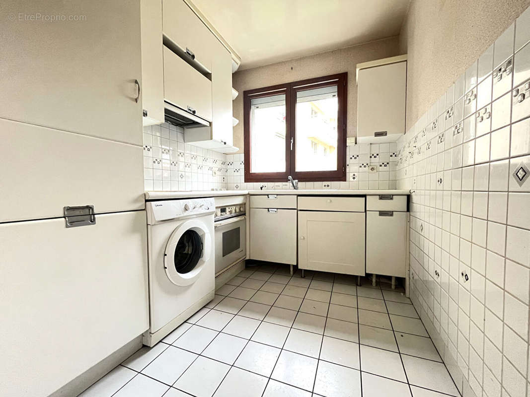 Appartement à PARIS-20E