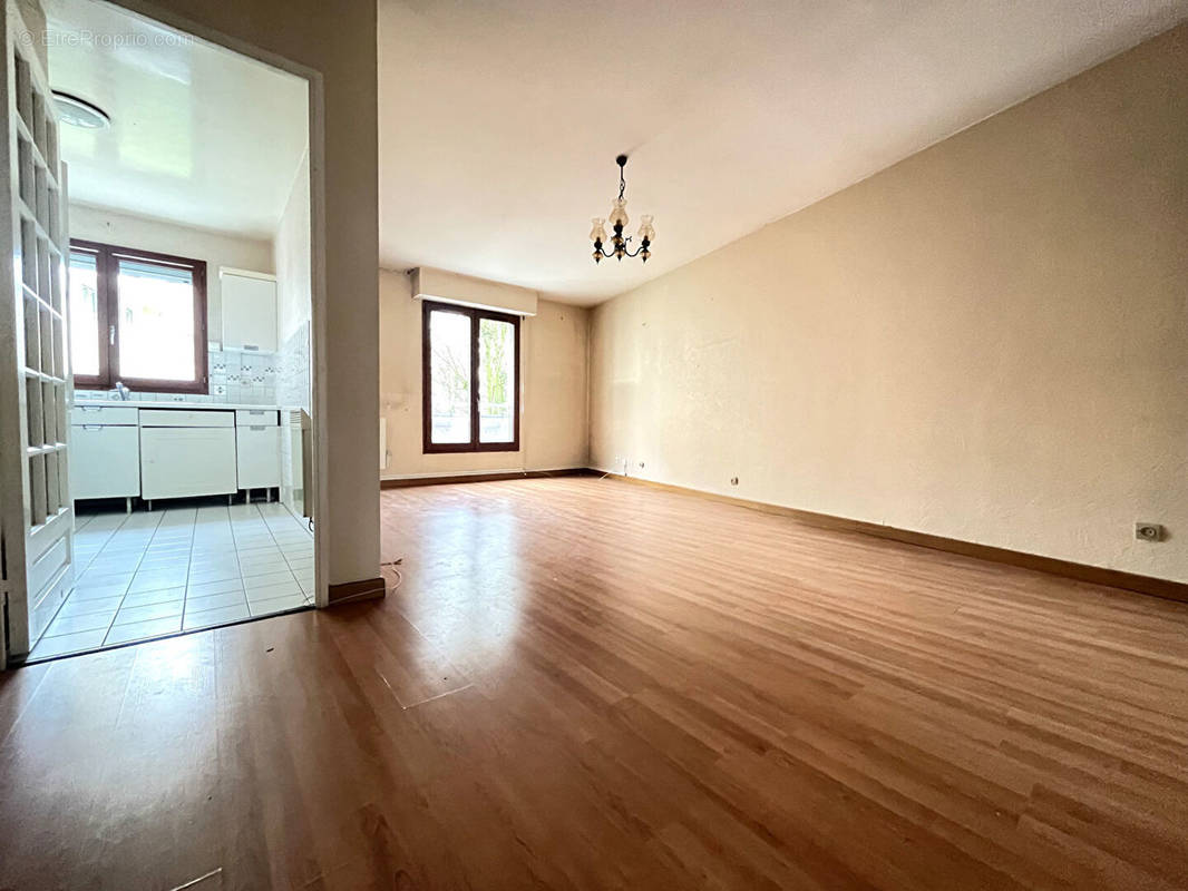 Appartement à PARIS-20E