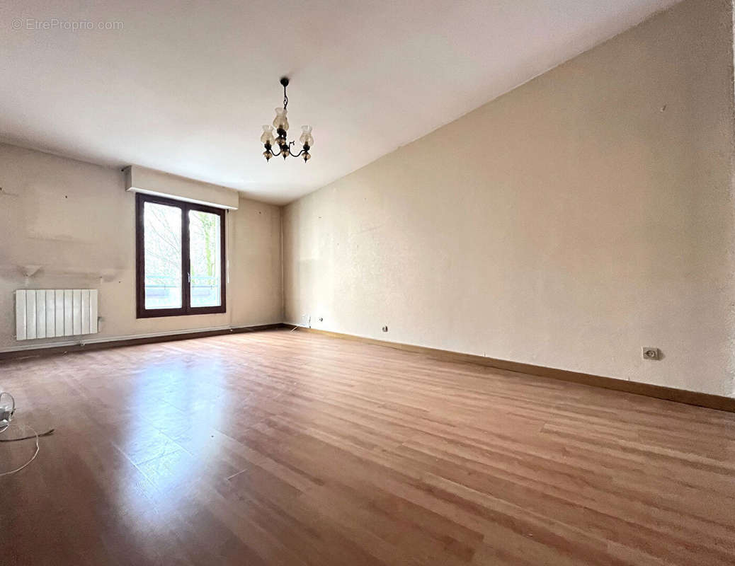 Appartement à PARIS-20E