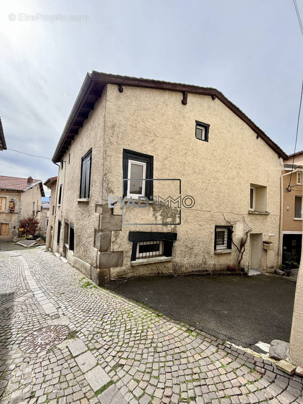 Maison à SAINT-GALMIER