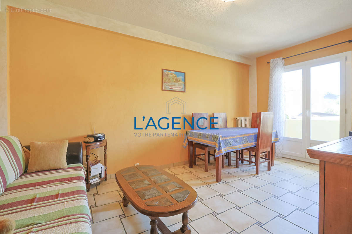 Appartement à HYERES