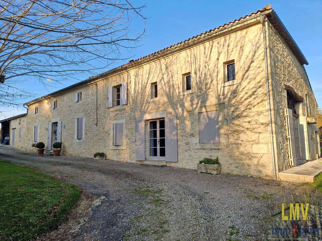 Maison à RAUZAN