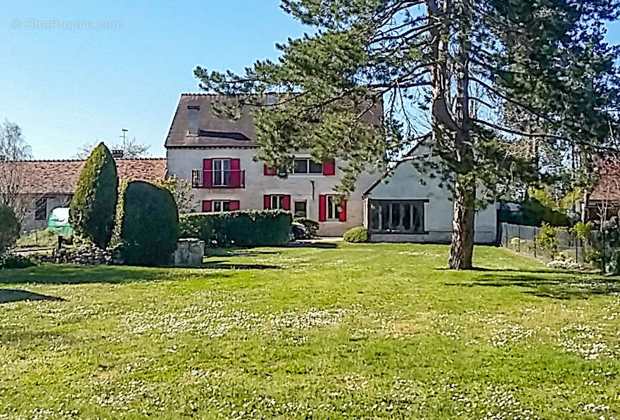 Maison à VAUX-SUR-EURE