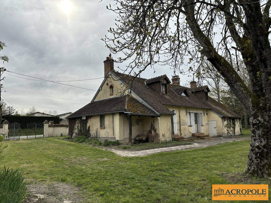 Maison à BRINON-SUR-SAULDRE