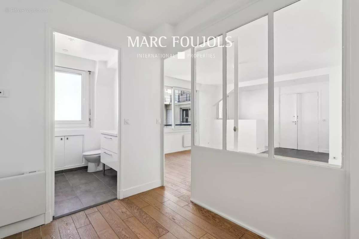 Appartement à PARIS-8E