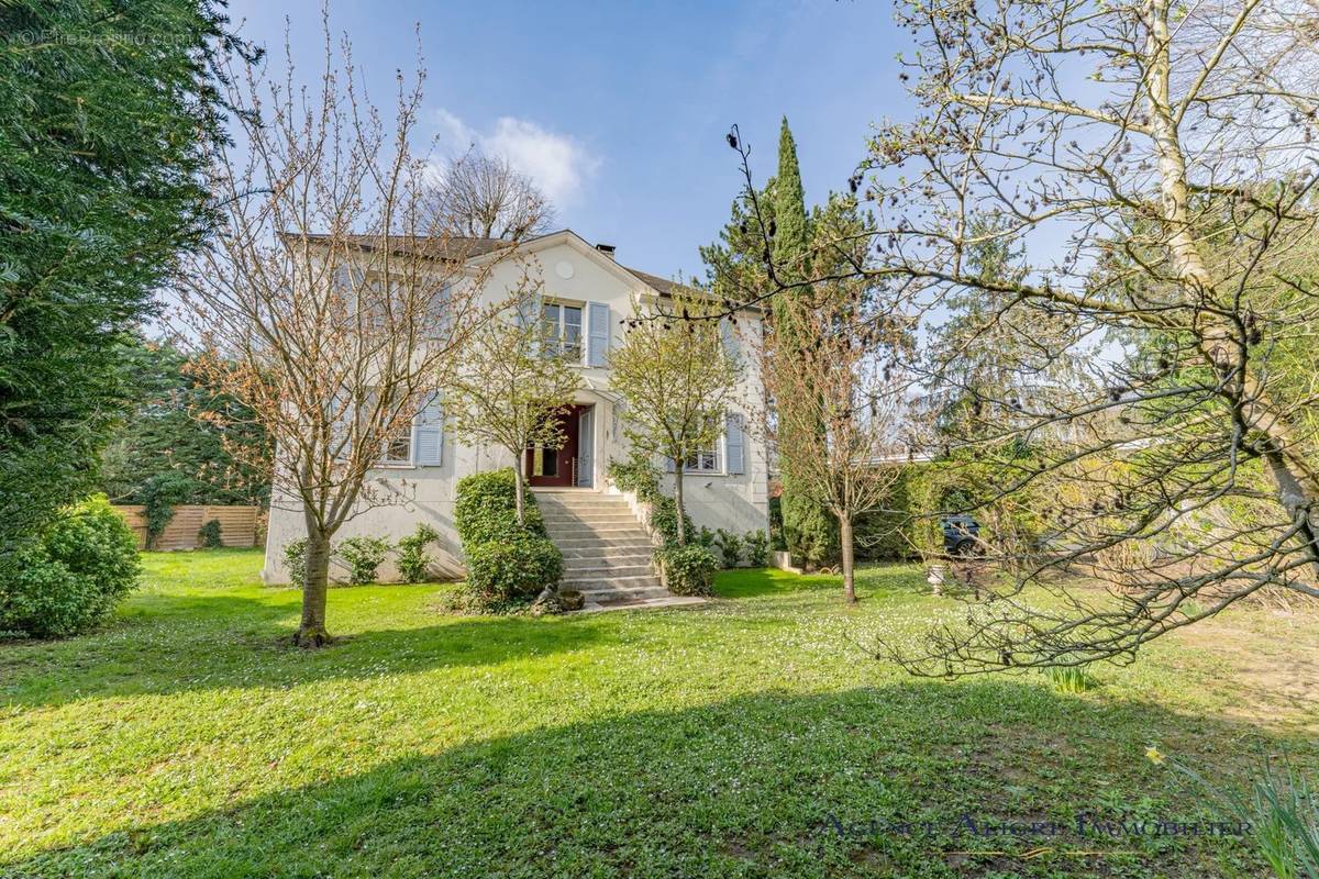 Maison à CROISSY-SUR-SEINE