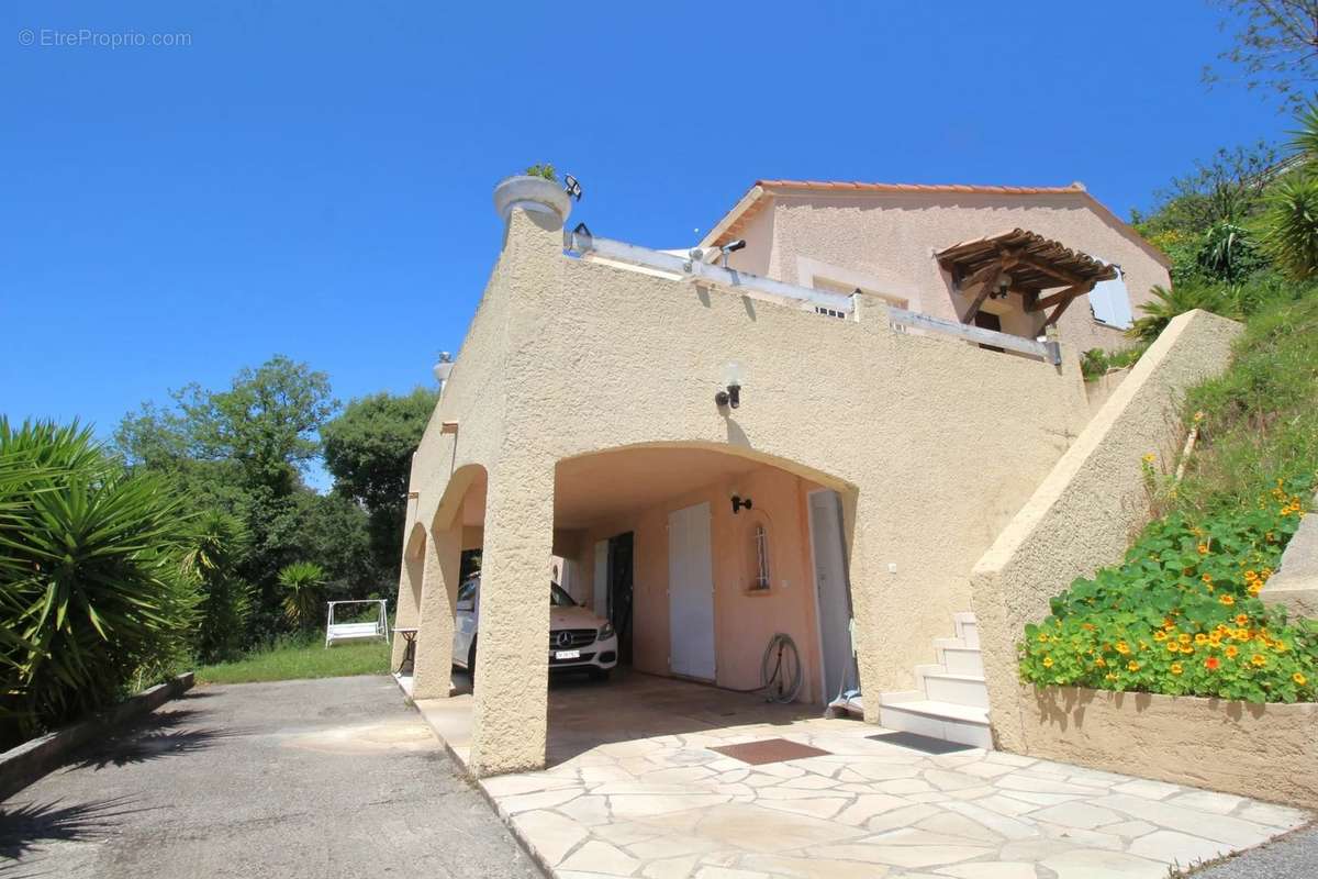 Maison à CAGNES-SUR-MER