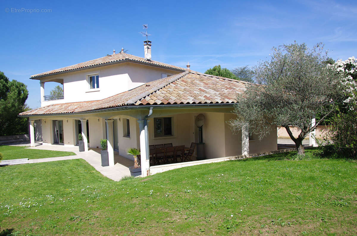 Maison à SAINTE-FOY-LES-LYON