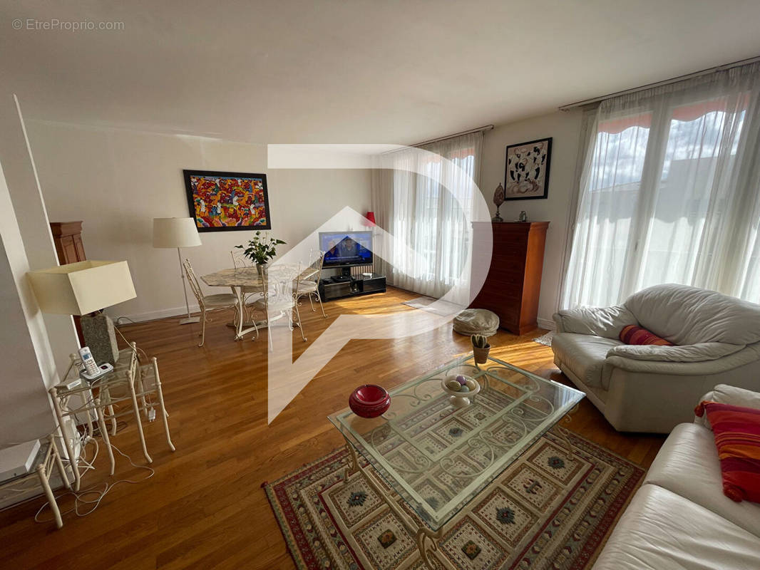 Appartement à NOGENT-SUR-MARNE