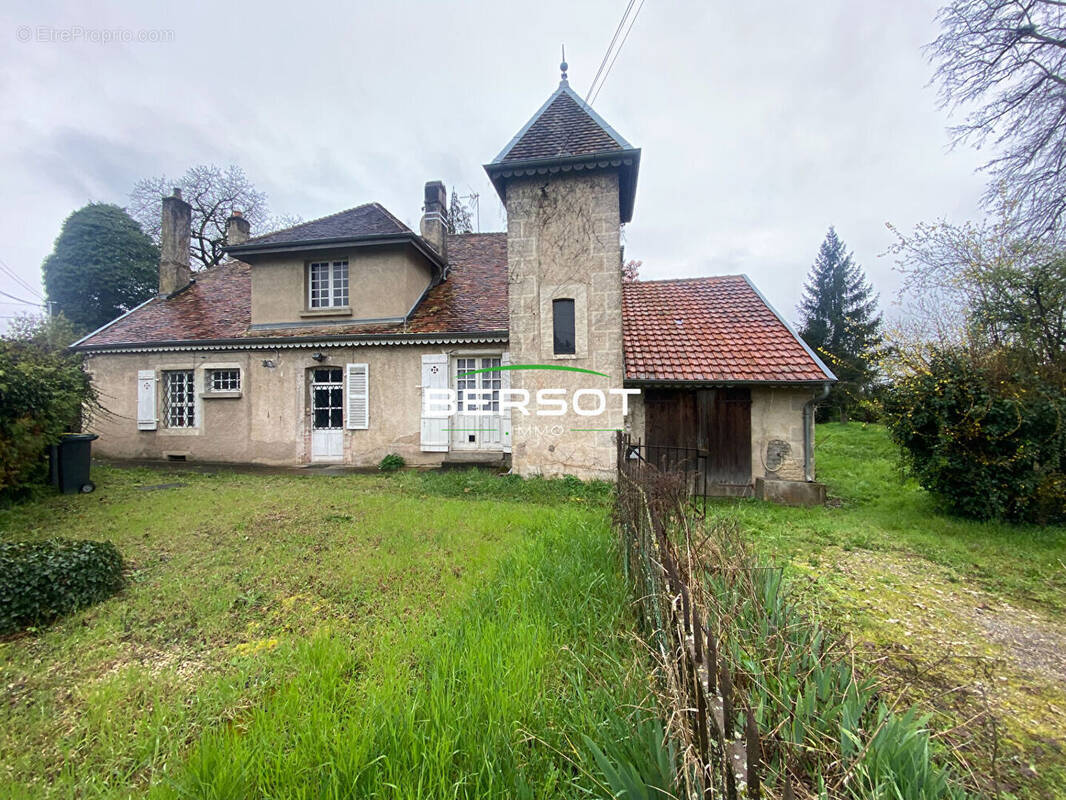 Maison à VORAY-SUR-L&#039;OGNON