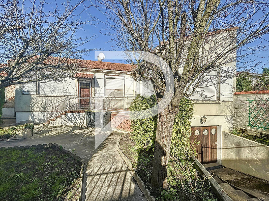 Maison à CHAMPIGNY-SUR-MARNE