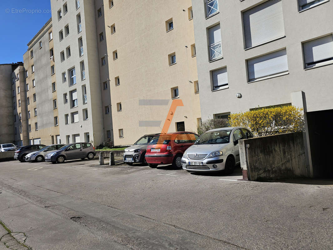 Appartement à SAINT-ETIENNE