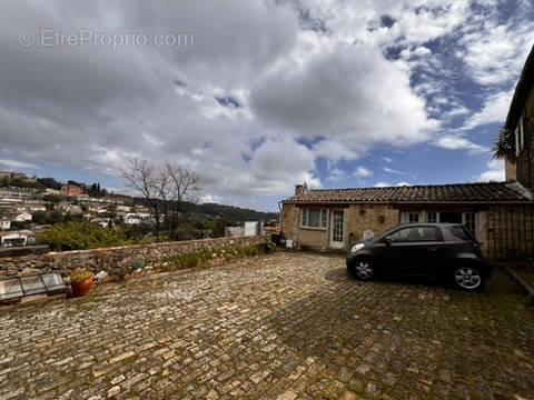 Maison à LA GAUDE